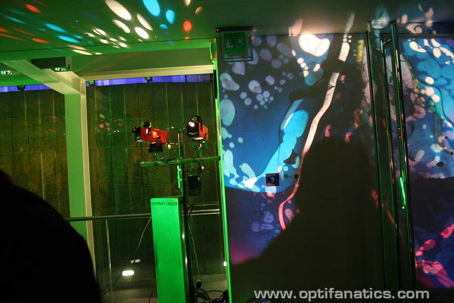 Hayward Gallery - February 10th 2006 - Photos - OPTIFANATICS.COM